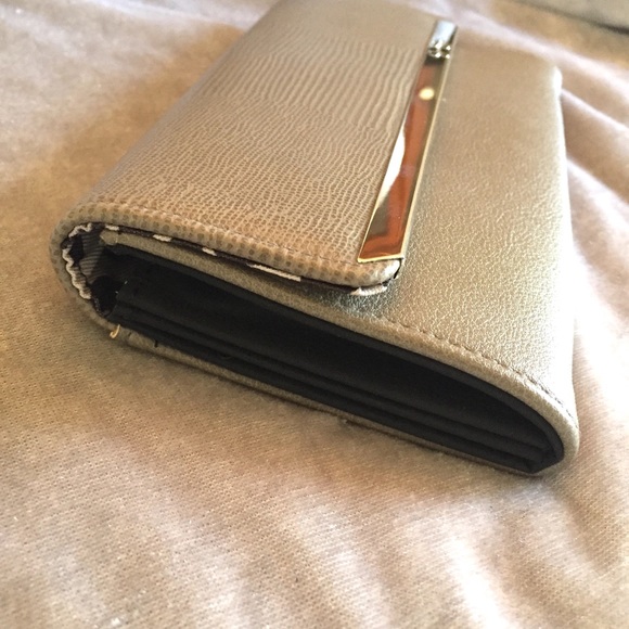 Jessica Simpson Wallet - Picture 2 of 5